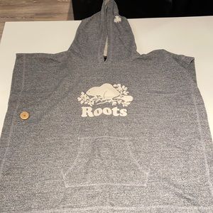 Roots Salt and Pepper Poncho